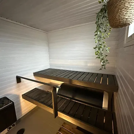 Yksityinen Omakotitalo Saunalla Maaseudunrauhassa